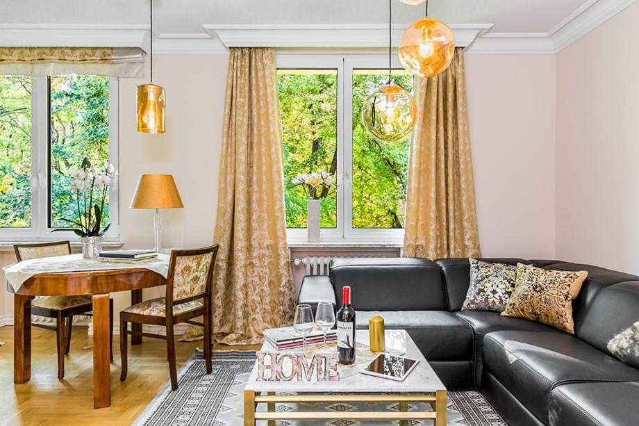 Apartament Aristo Boutique เบียวิสตอก ภายนอก รูปภาพ